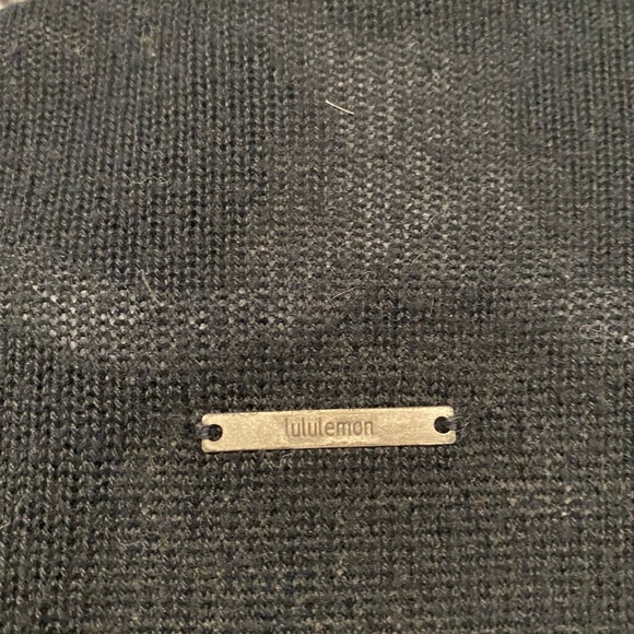 Lululemon Universal Wrap - Picture 5 of 6